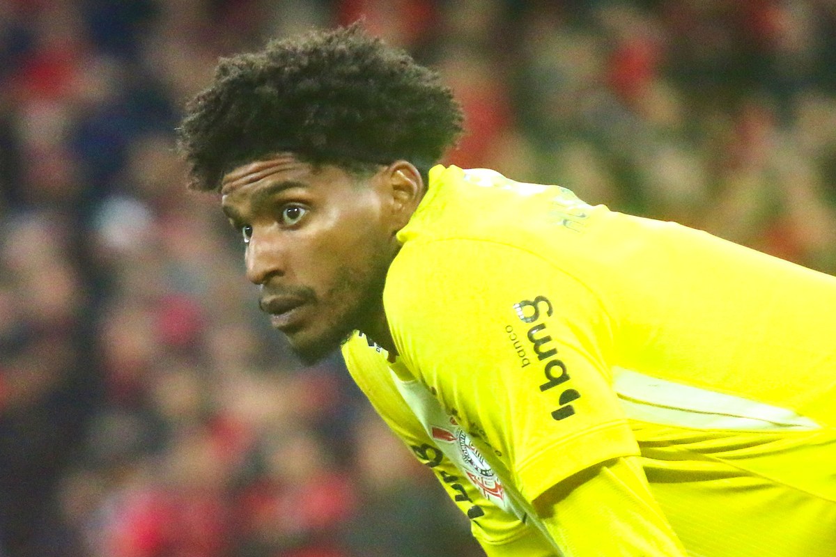 Hugo Souza detona fala misógina de jogador do Bragantino: "Infeliz"