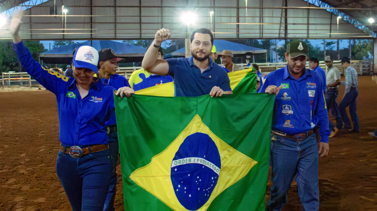 Jarude é homenageado como o parlamentar que mais investiu na equoterapia da Região Norte