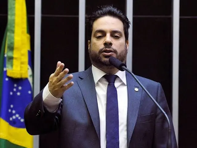 PF deflagra operação contra deputado federal no Amapá por suspeita de desvio de recursos