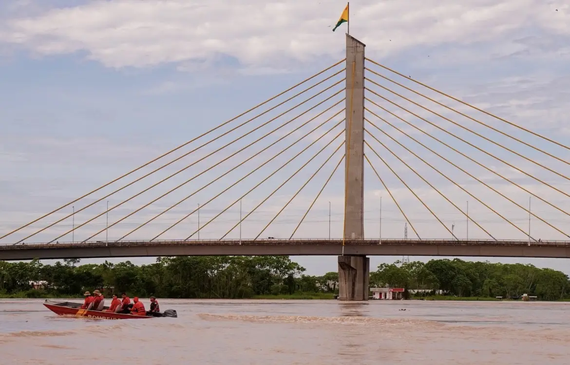 Rio Juruá se aproxima da cota de transbordamento em Cruzeiro do Sul