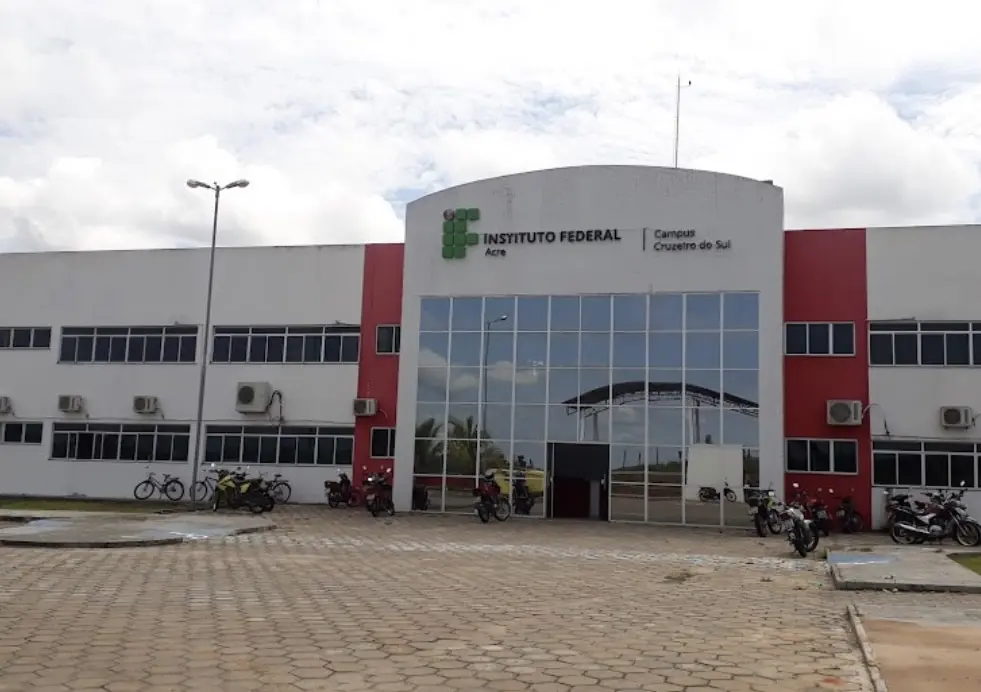 Campus do Ifac em Cruzeiro do Sul seleciona estagiários com bolsa de R$ 1.125