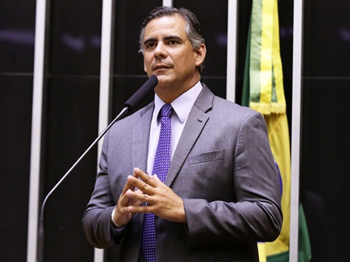 Motta e presidente da CCJ definem relator da PEC 6×1