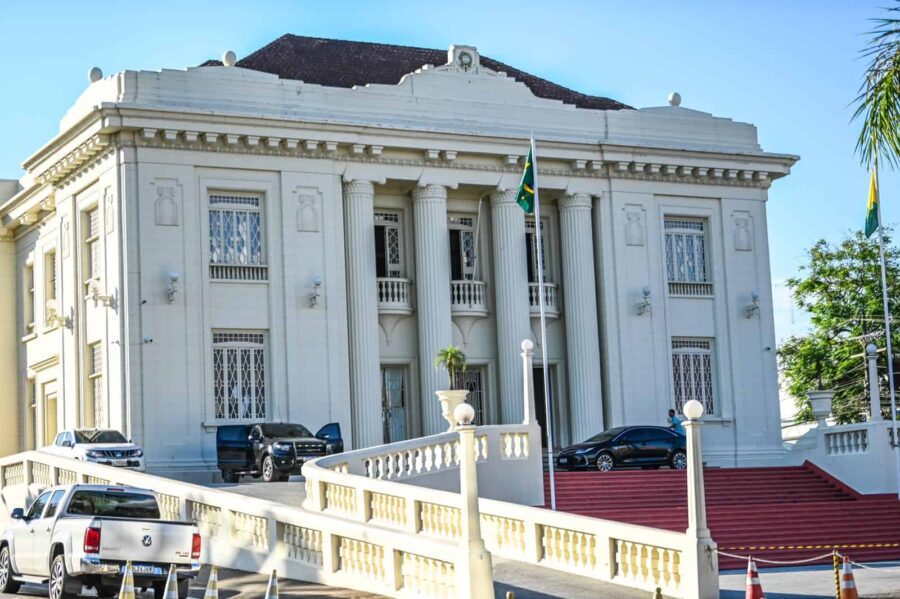 Palácio trabalha para duas chapas a deputado federal