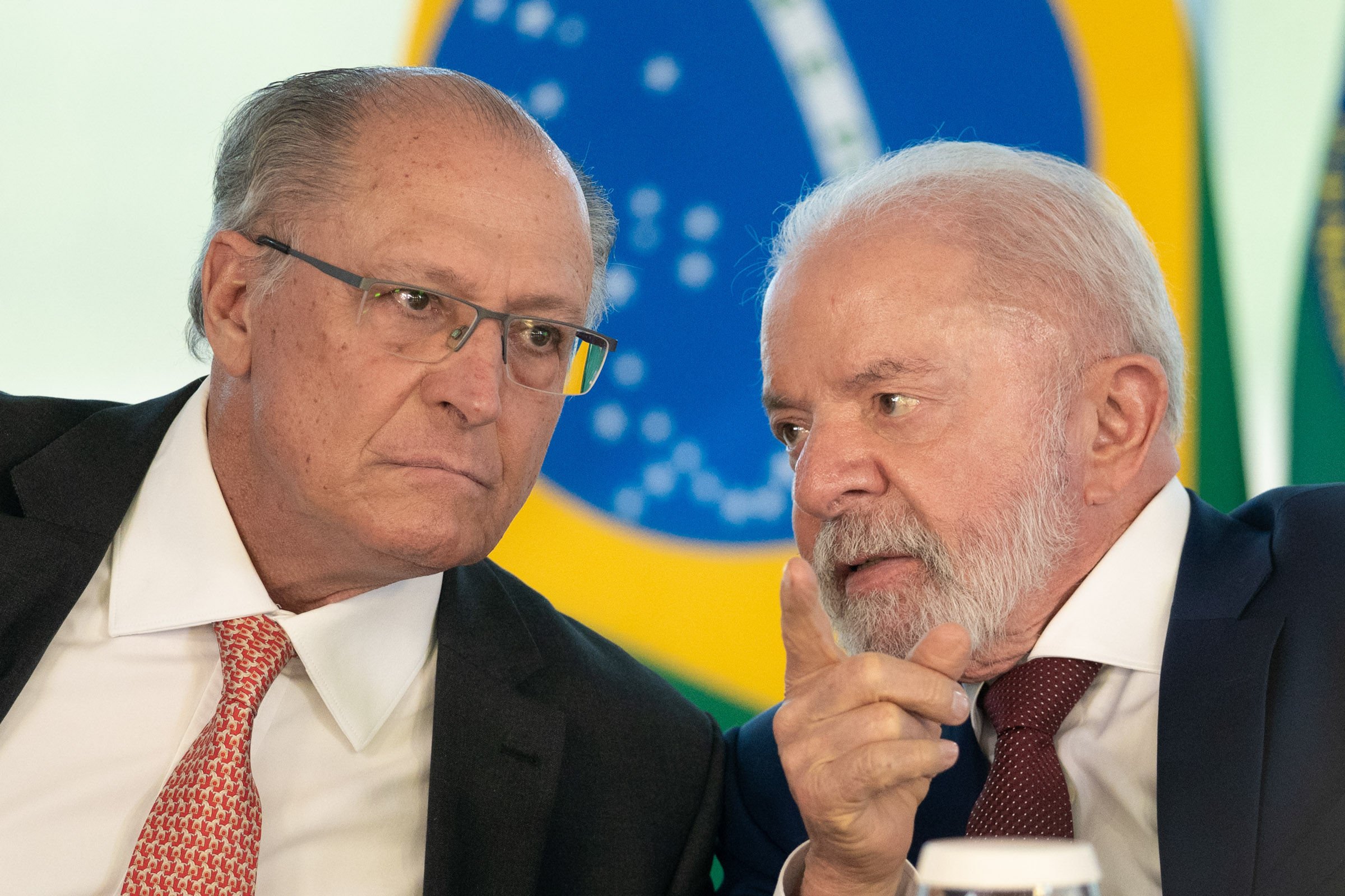 Em meio à divisão no PT, PSB reforça defesa de Alckmin na vice de Lula