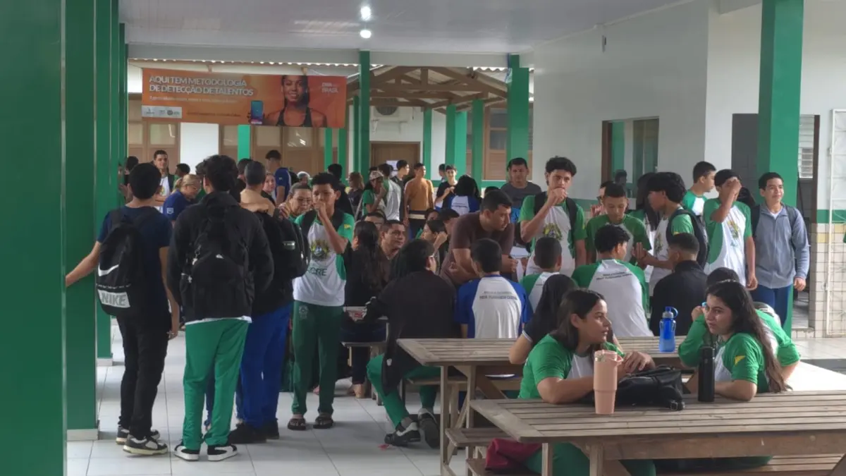 Rede estadual inicia ano letivo em Cruzeiro do Sul com ampliação do ensino integral