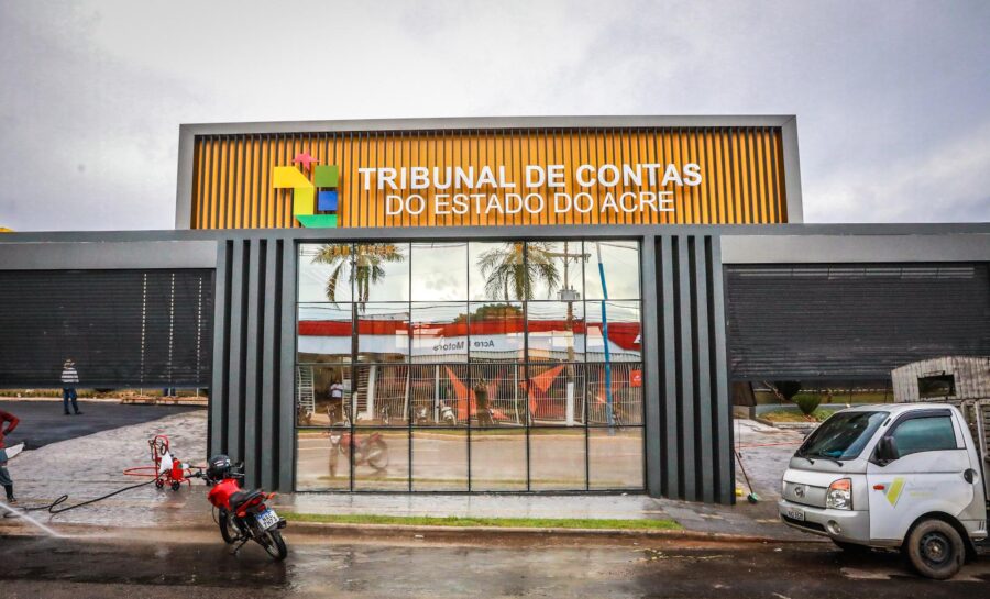 No Acre, TCE firma contrato de R$ 340 mil para coffee break e lanches