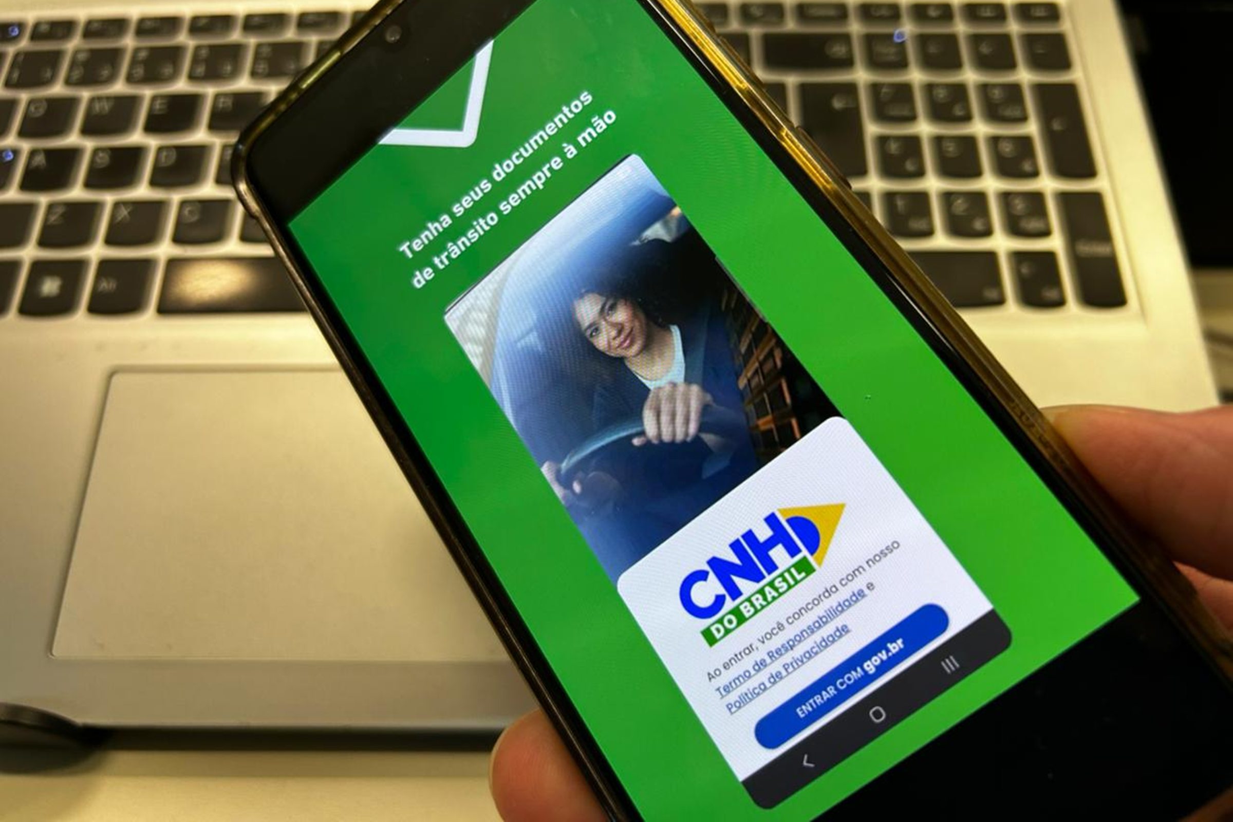 Mais de 10 mil brasileiros já tiraram a primeira CNH após novas regras