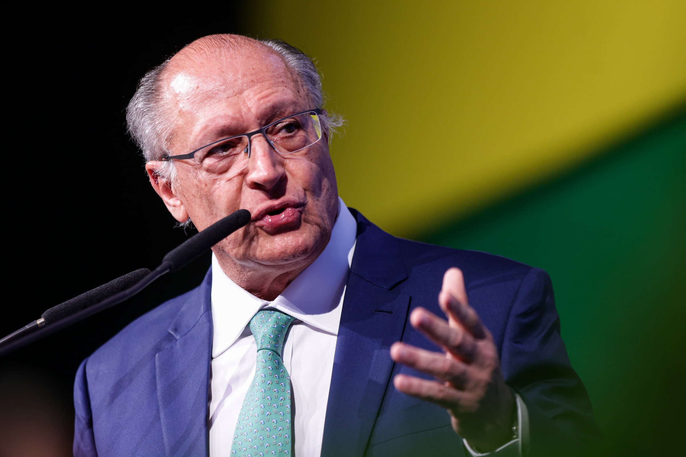 Alckmin diz que Brasil foi o maior beneficiado por nova tarifa de Trump