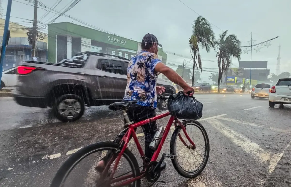 Segunda promete ser quente, ventilada e de chuvas pontuais no Acre