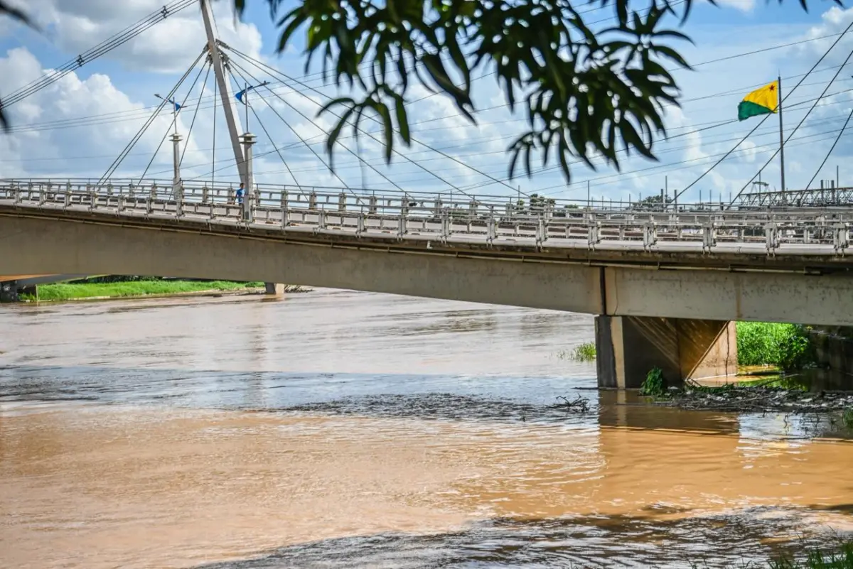 Sem chuva nas últimas 24h, nível do Rio Acre permanece estável na capital