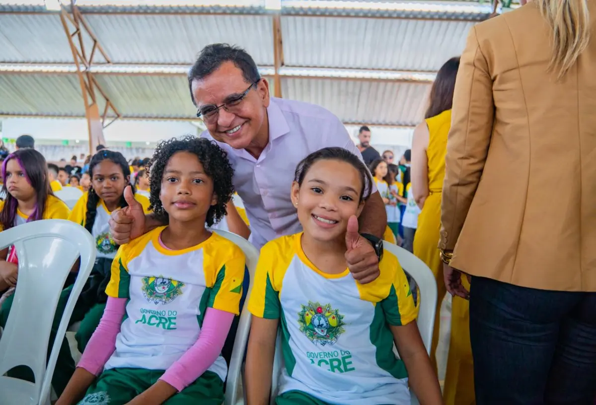 Gonzaga destaca contratação de professores e escolas integrais na abertura do ano letivo