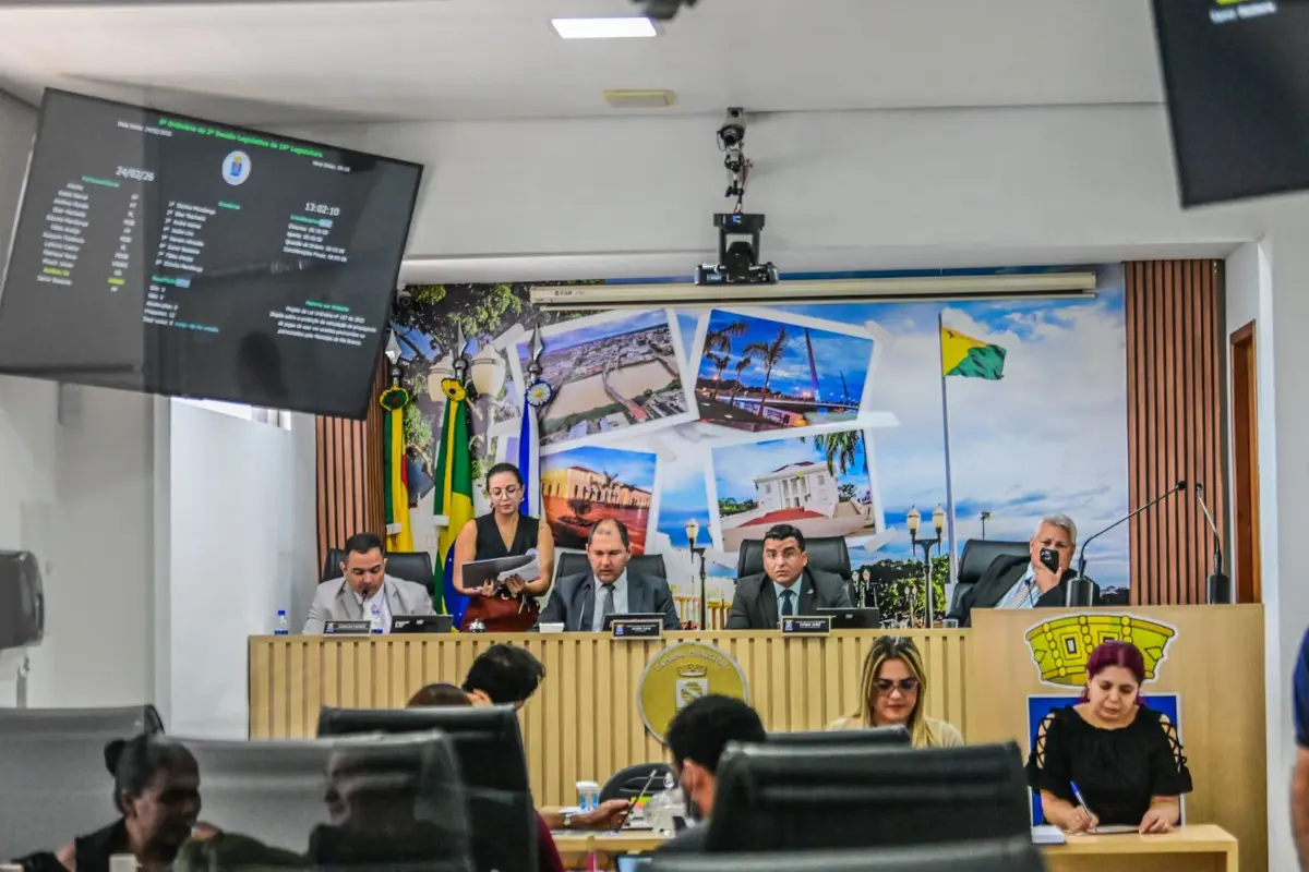 Vereadores reduzem percentual de emendas e aprovam pacote de projetos