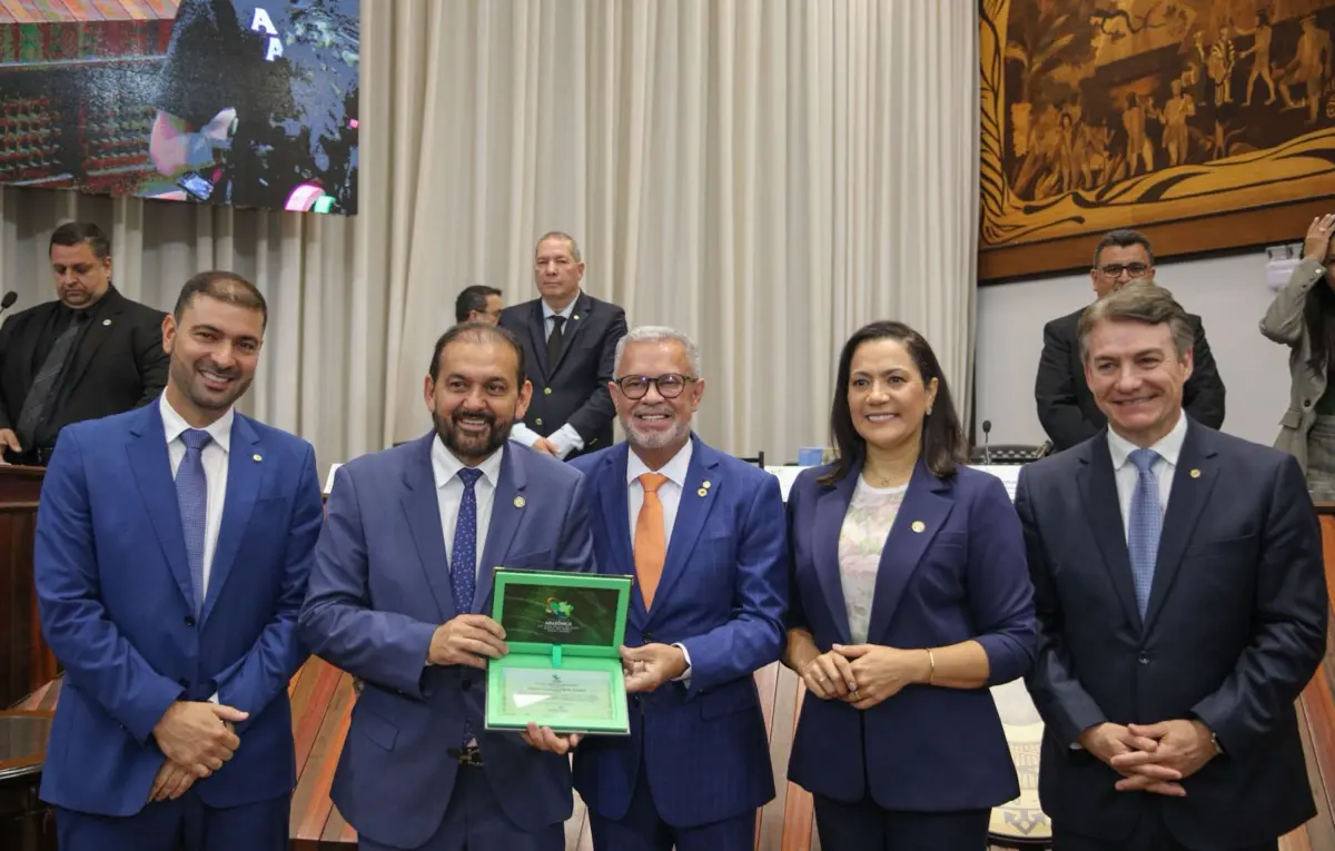 Deputado Afonso Fernandes é empossado como presidente do Parlamento Amazônico