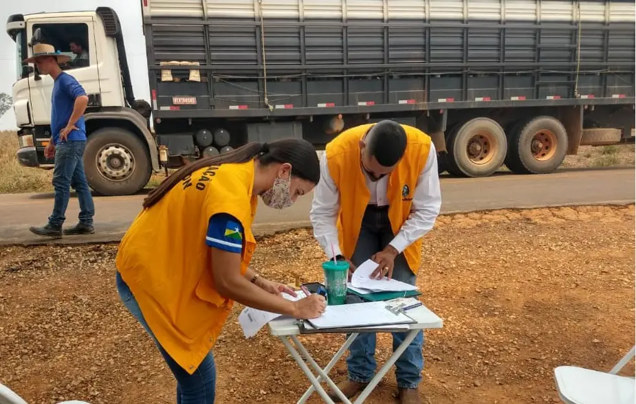 Idaron intensifica monitoramento do trânsito de produtos agropecuários