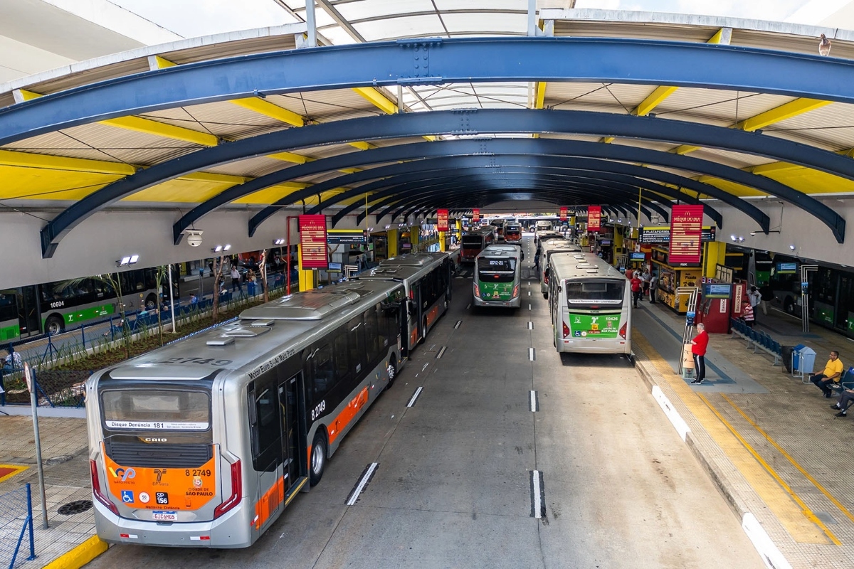 PT vai propor a Lula incluir "SUS do Transporte" em plano de governo