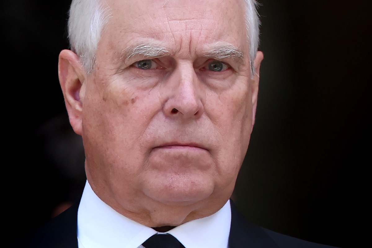 Em e-mail, Andrew disse para Epstein: "Vamos brincar mais em breve"