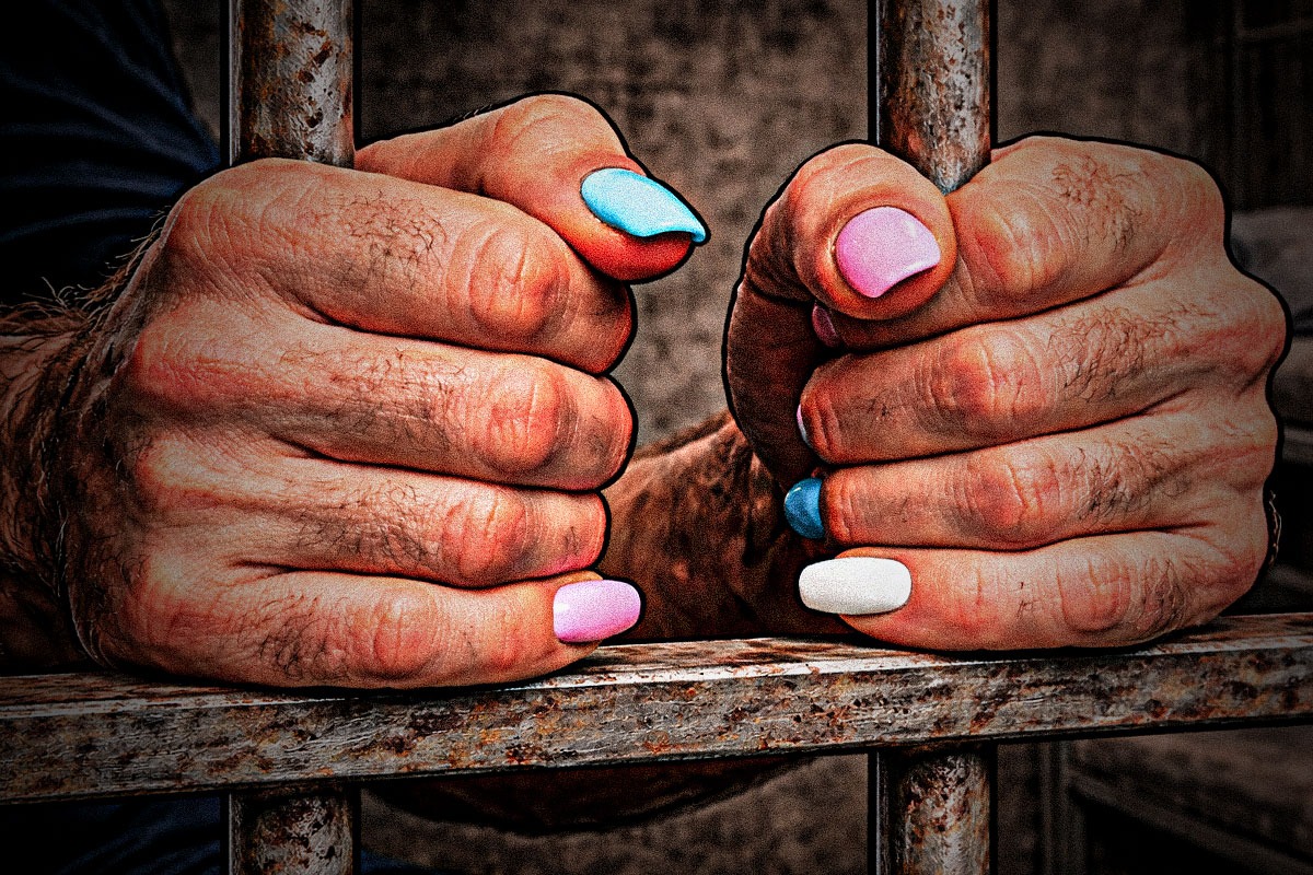 "Trans fakes": presas denunciam homens cis em celas destinadas a mulheres. Veja cartas