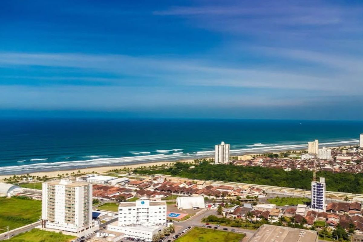 Homem é arrastado por corrente em praia e morre afogado em SP