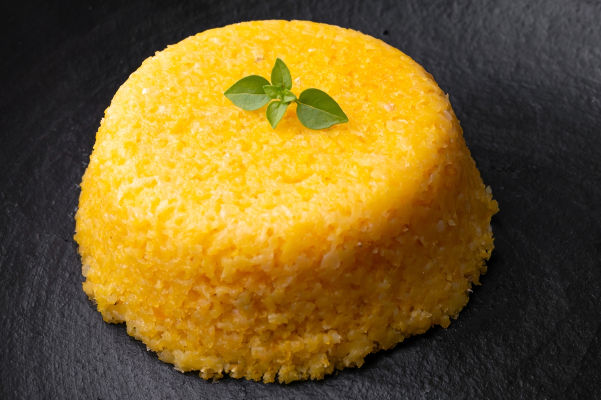 Nutri lista alimentos para comer com cuscuz e potencializar benefícios