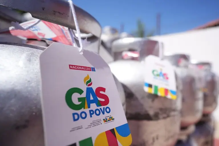 Gás do Povo inicia distribuição gratuita de botijão em Tarauacá