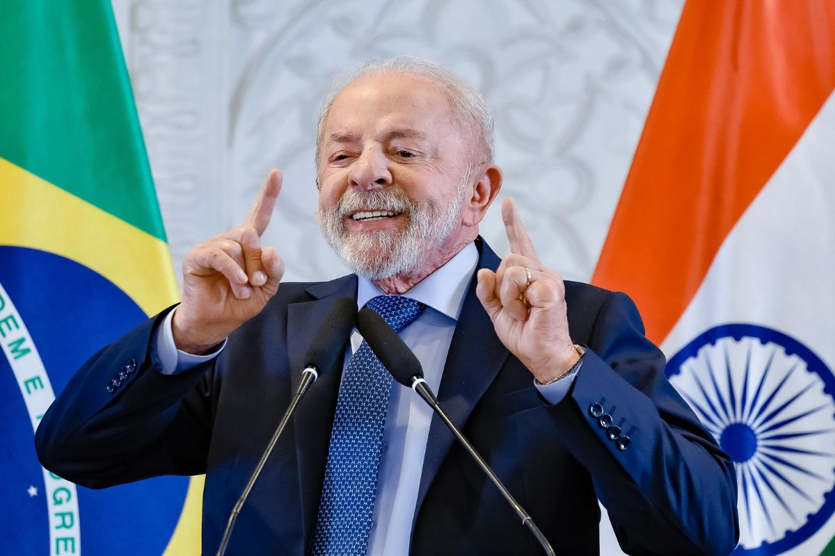 “Aliviado de não ter pressa”: Lula reage a mudanças em tarifas dos EUA