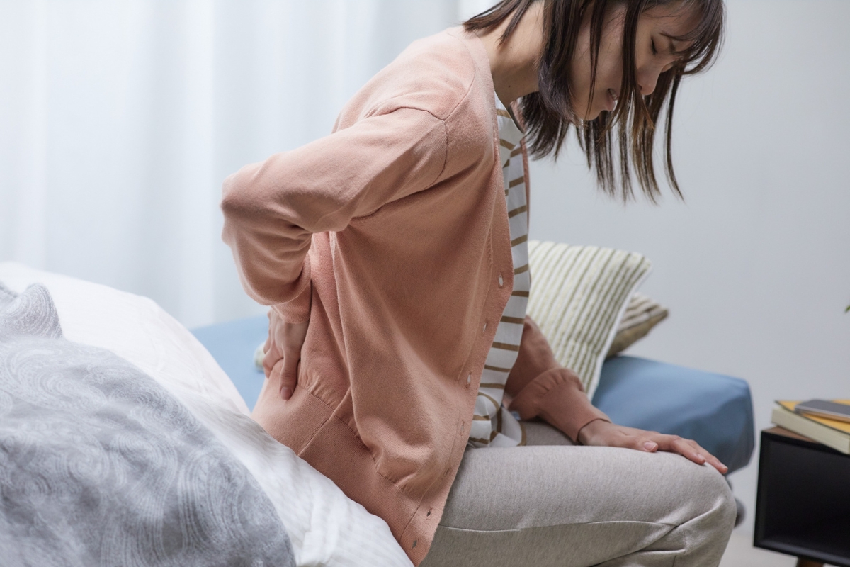 Nefrologista aponta quando dor na lombar pode indicar infecção renal