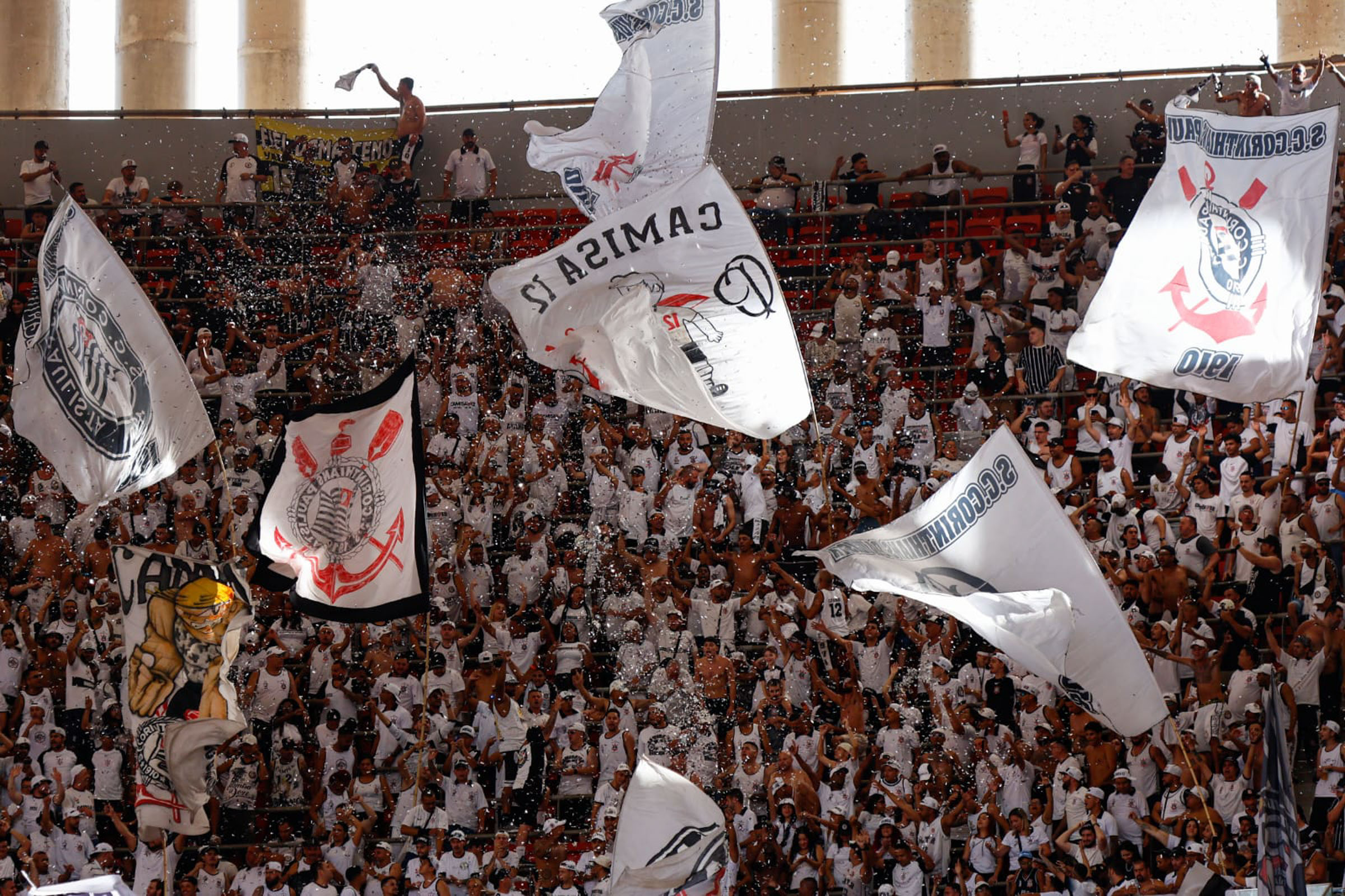 Vídeo mostra mobilização corintiana para acompanhar a Supercopa