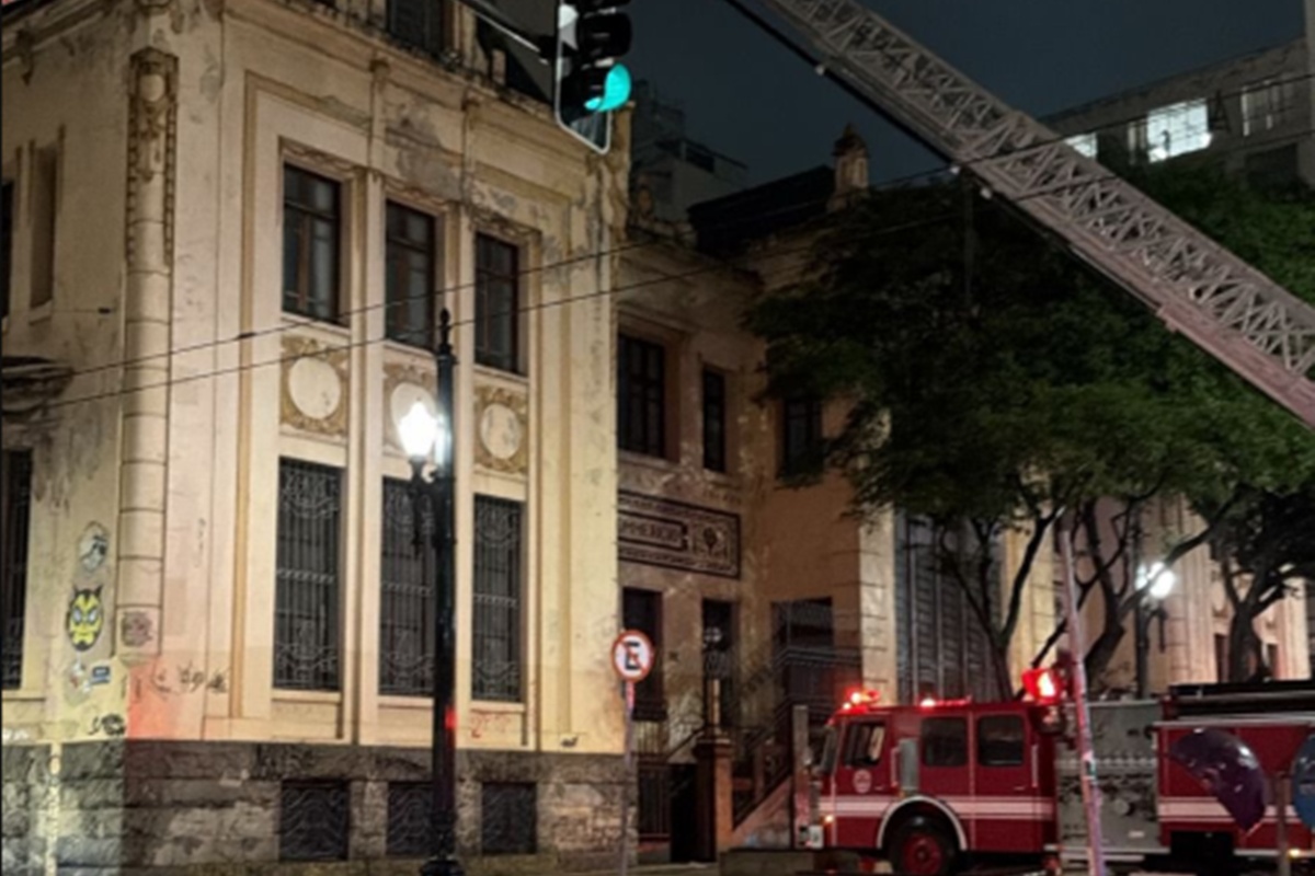 Incêndio atinge Faculdade de Direito da USP em São Paulo