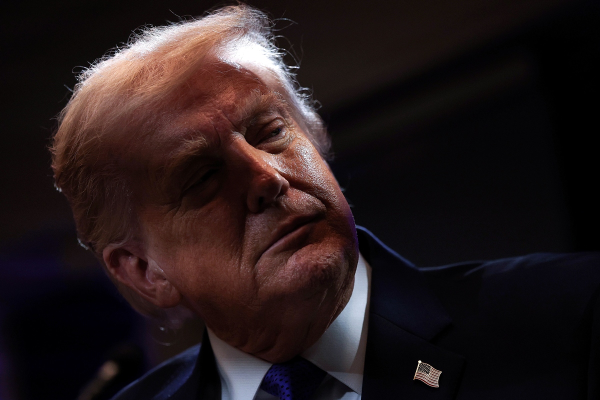 Trump quer que Netflix demita conselheira ou “arque com consequências”