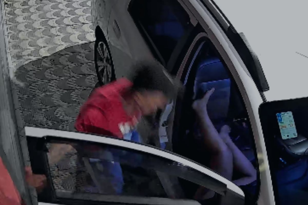 “Vai continuar gritando”: veja ataque a amiga de arrastada na Marginal
