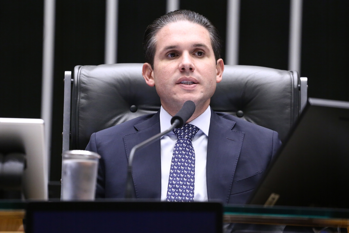 Câmara não tem perspectiva de legalizar supersalários, diz Motta