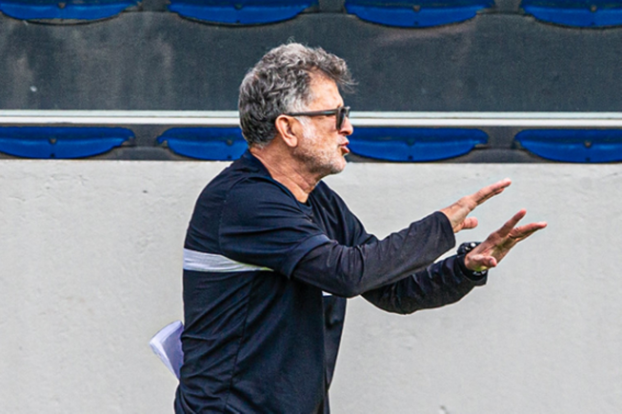 Osorio demite jogador do Remo durante coletiva por indisciplina