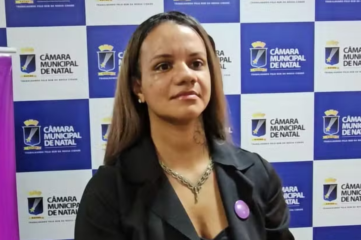 Mulher agredida com 60 socos mostra resultado de cirurgias no rosto
