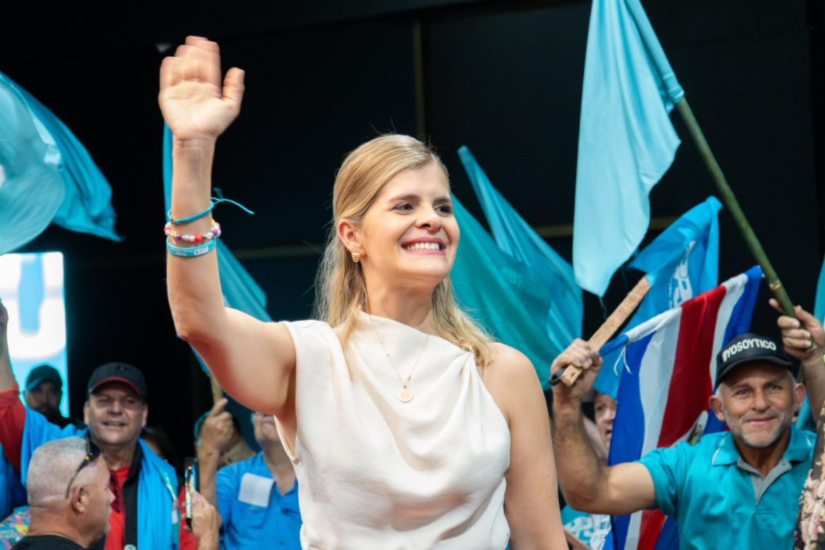 Quem é Laura Fernández, conservadora eleita presidente da Costa Rica