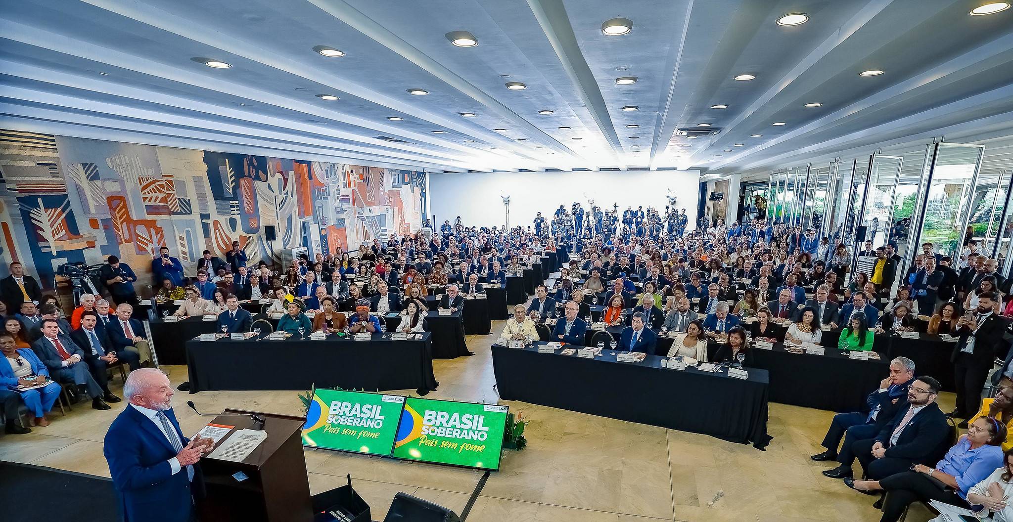 O convite do Planalto a Maria da Penha