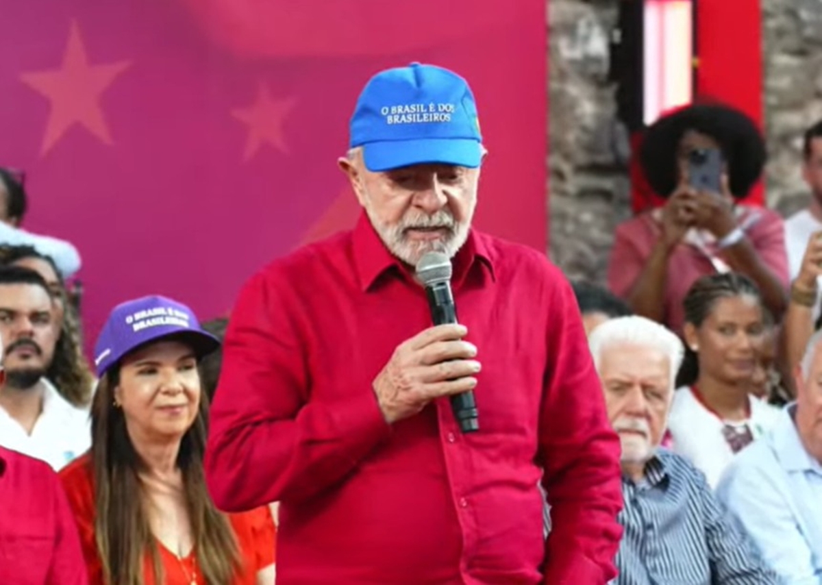 Lula critica "mercado eleitoreiro" em aniversário do PT