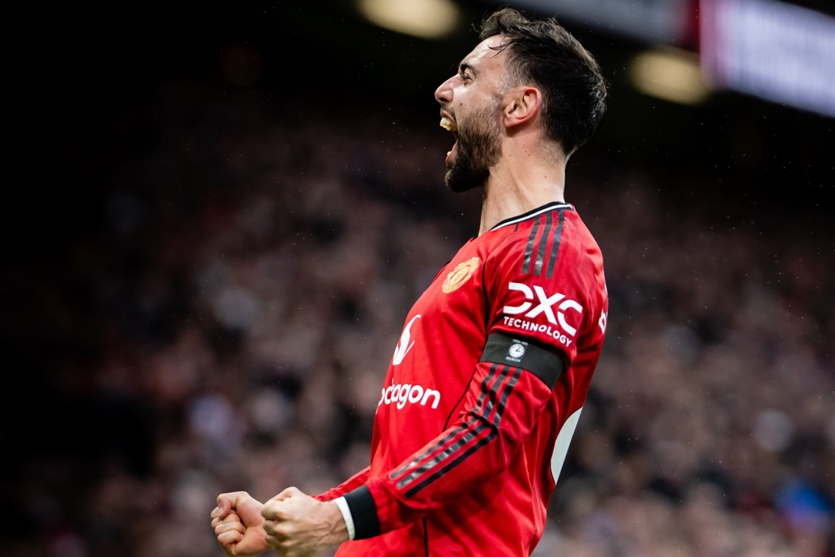 Manchester United vence quatro partidas seguidas após dois anos