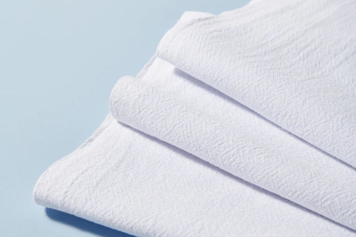 Esta é a melhor forma de deixar seus panos de prato brancos como novos