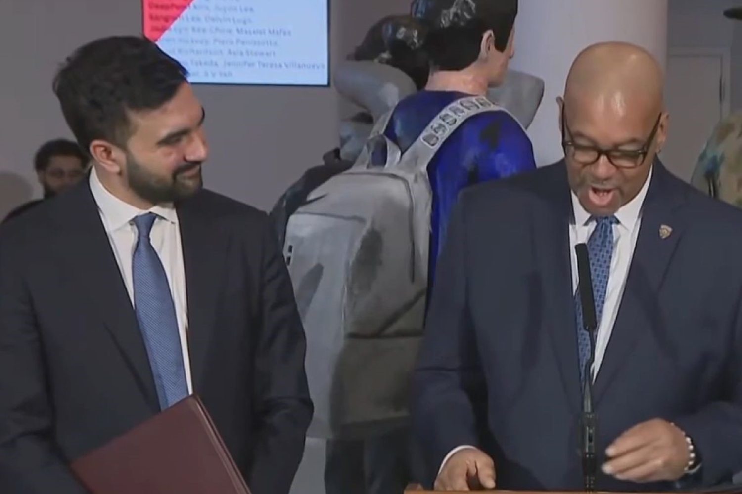 Prefeito de NY nomeia ex-detento para chefiar sistema prisional