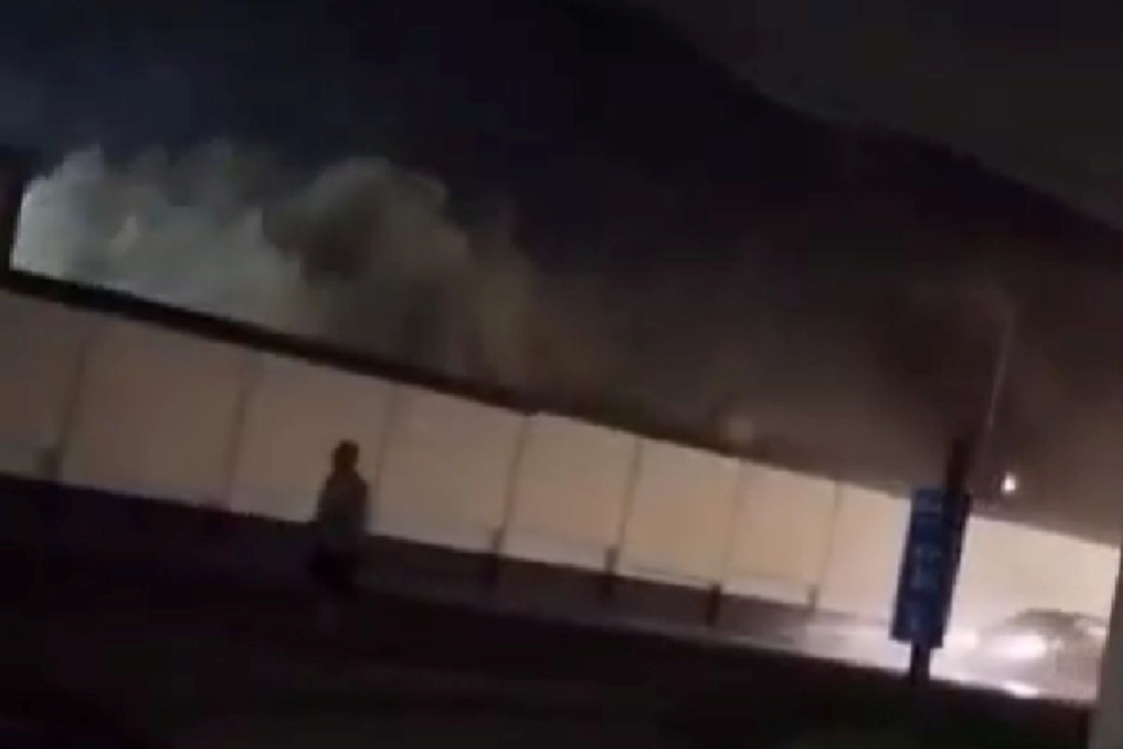 RJ: tubulação de tratamento de água rompe após reparo emergencial. Vídeo