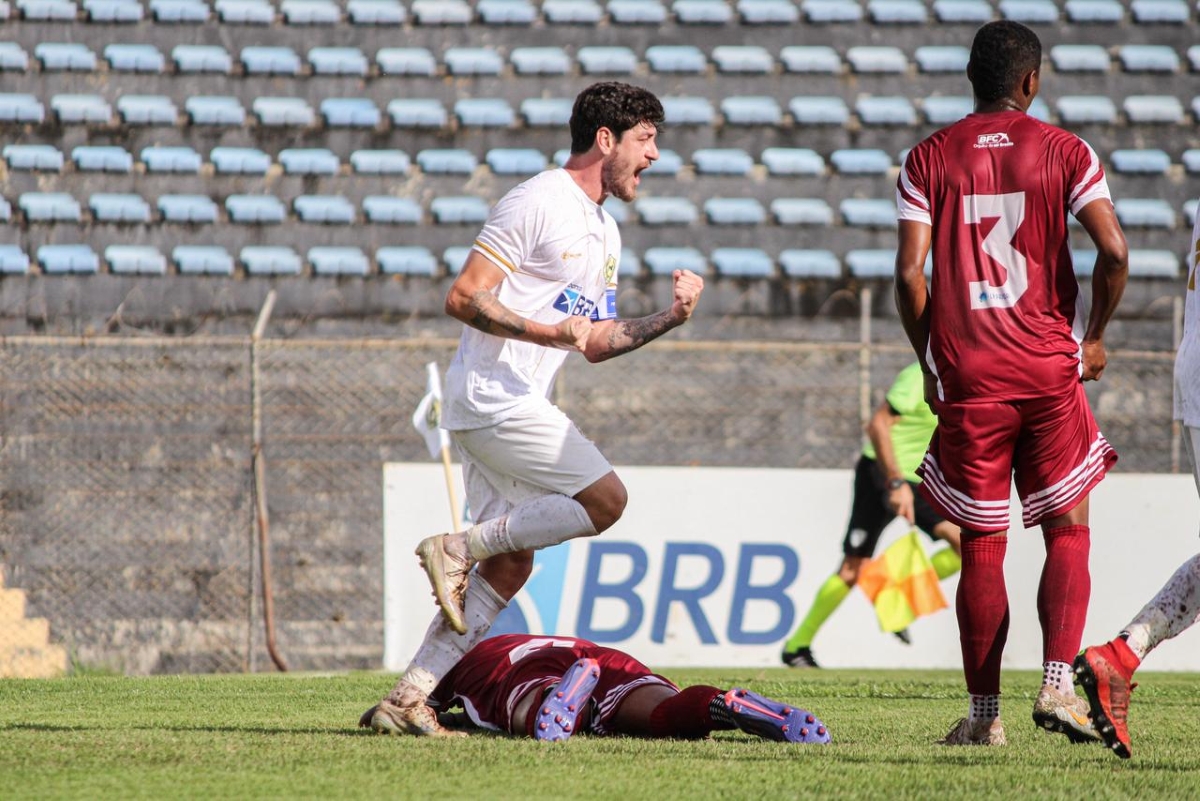 Candangão: Samambaia atropela o Brasília e volta a ser vice-líder