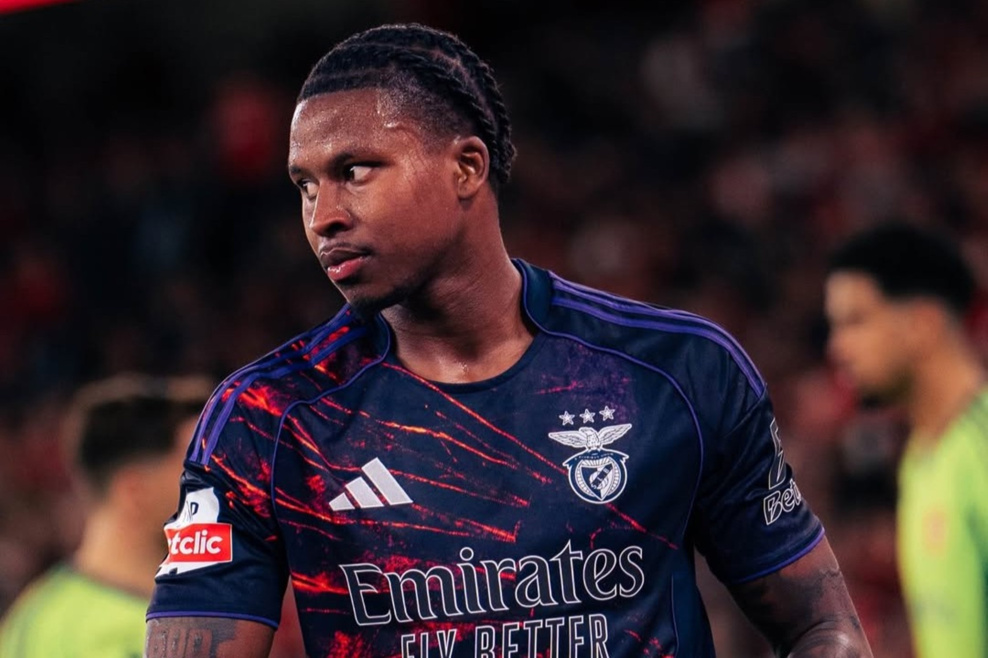 Benfica: atleta é detonado pela torcida após pedir camisa de Vini Jr.