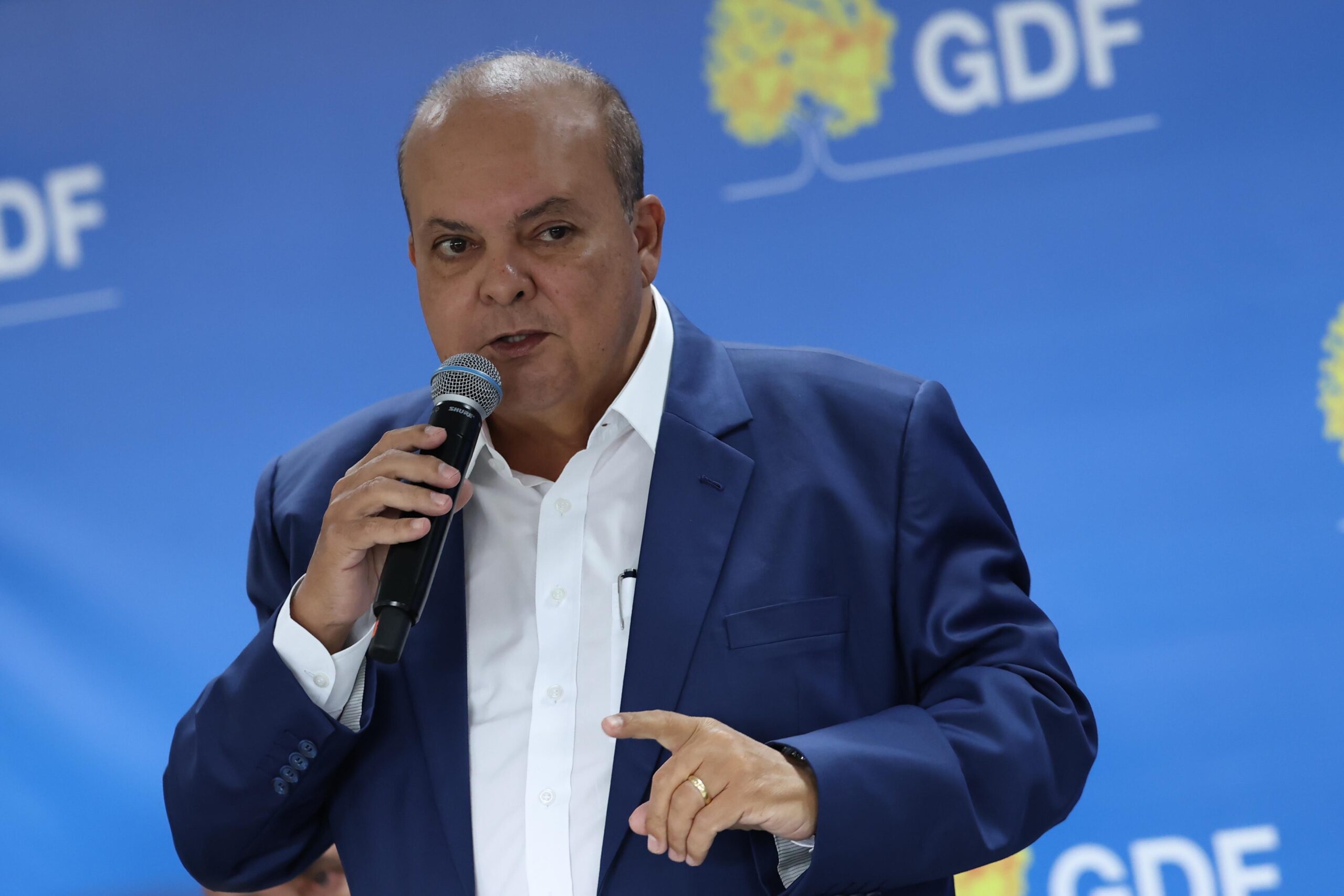 “Não é questão de apoio ao meu governo, é de dar sobrevivência ao BRB”, diz Ibaneis sobre projeto de lei
